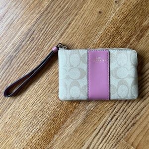 Coach Signature Wristlet in Light Khaki Rose, NWT